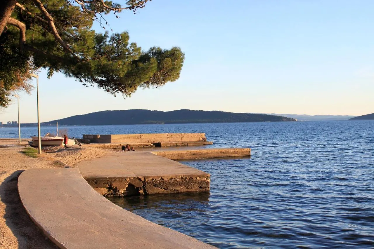 Apartments With A Swimming Pool Kastel Luksic, Kastela - 20582 Croatia